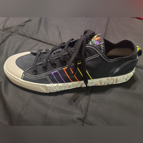 Adidas Nizza Lo Pride 2022 - Picture 1 of 5
